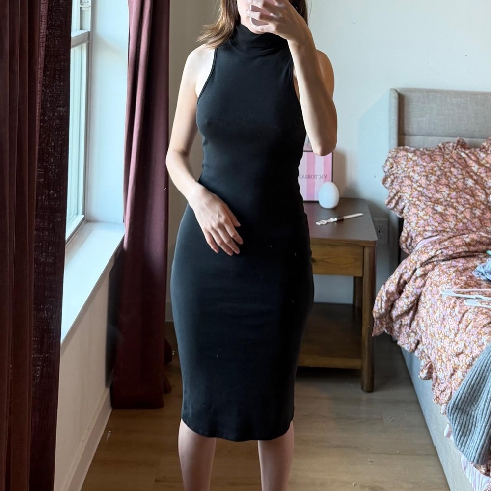 Body-con midi modern black dress